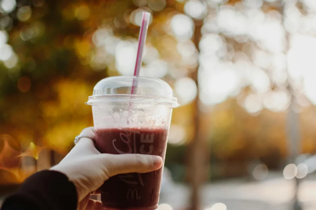 Navigating Straw Cups: A Guide to Leak-Free Sips & Easy Cleaning