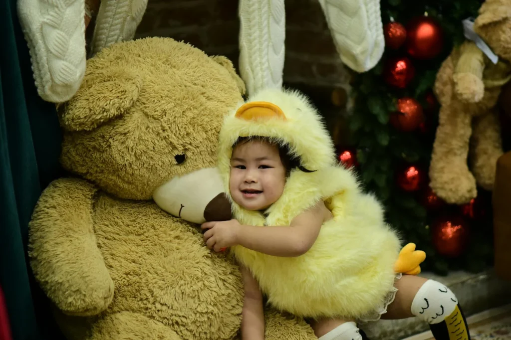 When Toddlers Bite: Navigating Biting Behavior at 18 Months