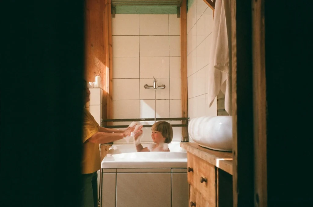 Splish-Splash Struggles? Turning Bathtime Battles into Bubbles of Fun for Your Toddler