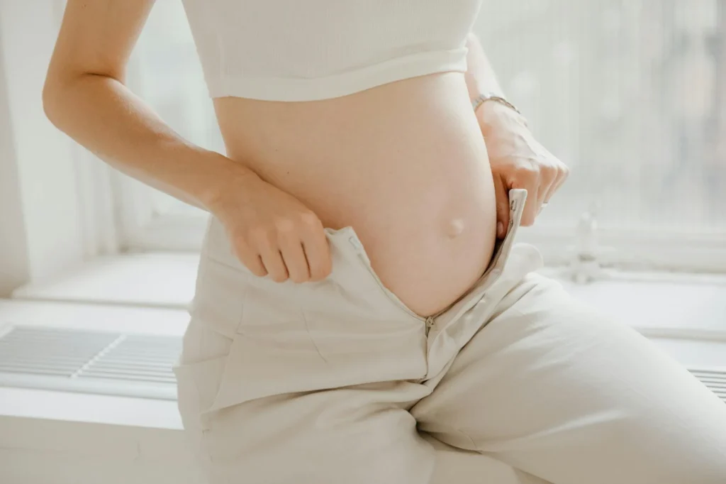 4 Weeks Pregnant: What's Happening Inside & Your Simple Checklist