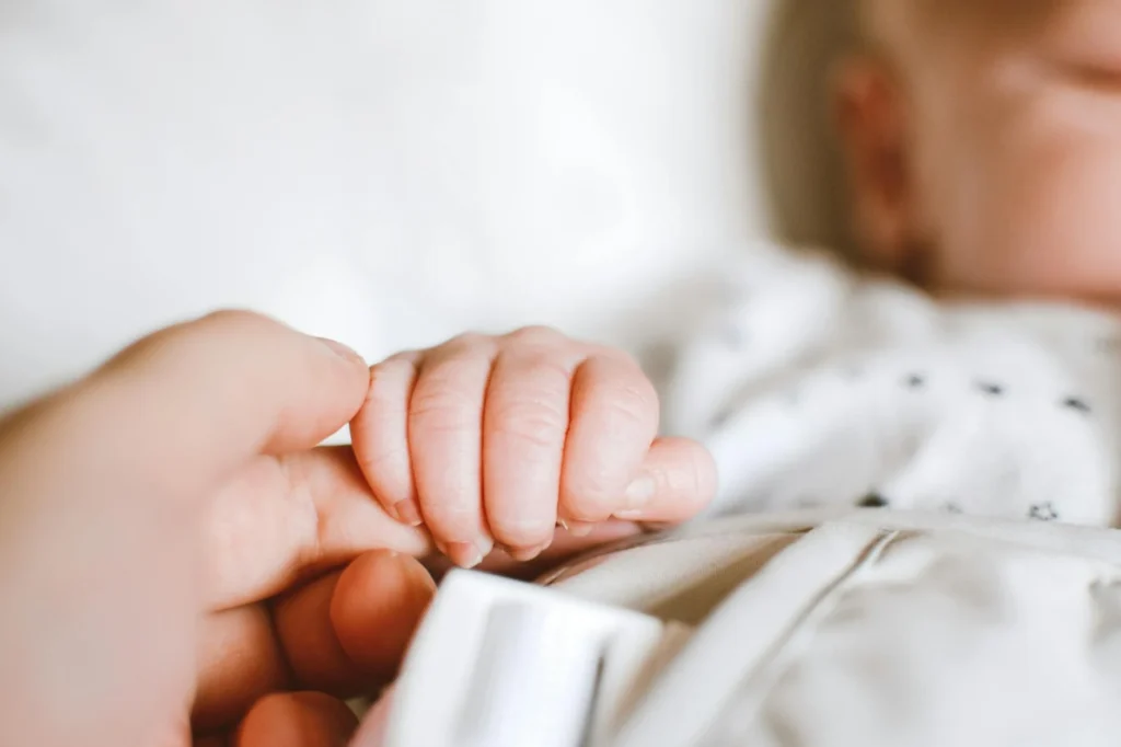 Tiny Triumphs: Fine Motor Games for Babies 6-12 Months