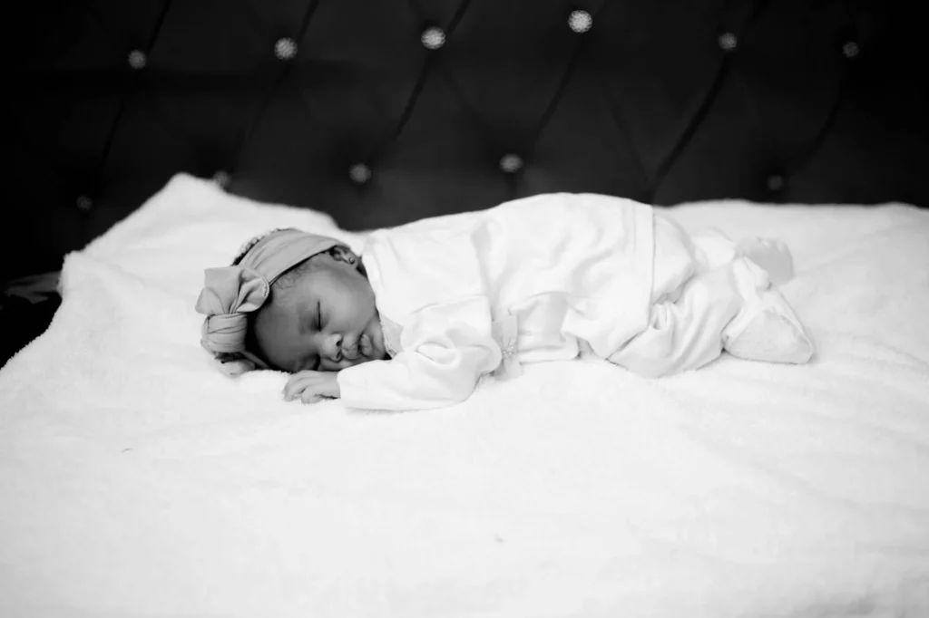 Your 1-Month-Old Baby: Milestones, Sleep, and Feeding (A Realistic Guide)