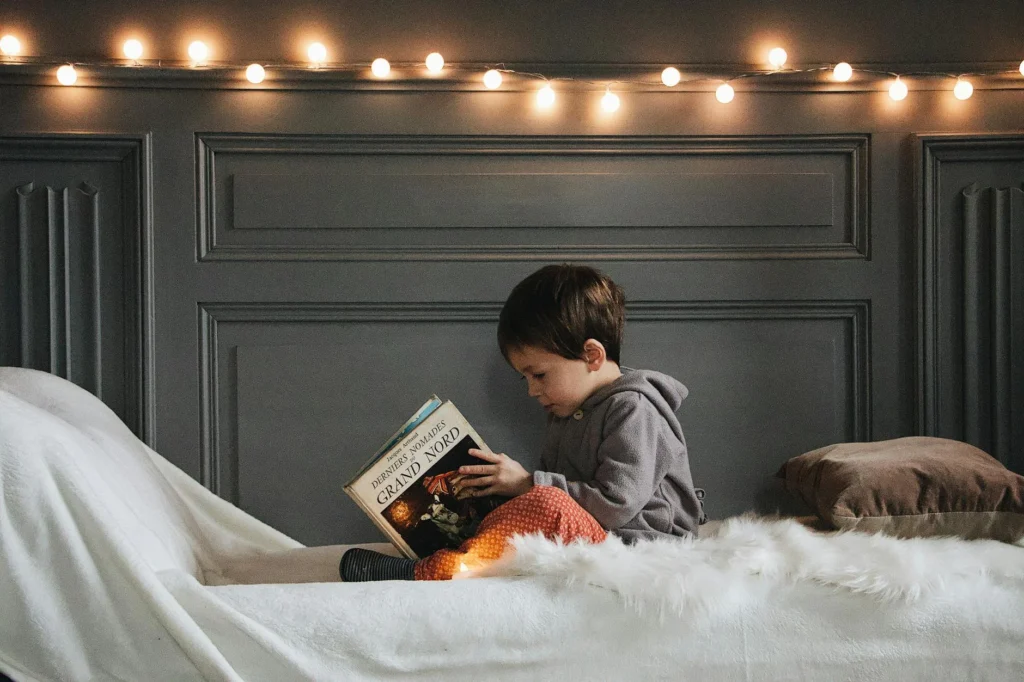 Age 10: Navigating Screens for Better Sleep – A Family Approach