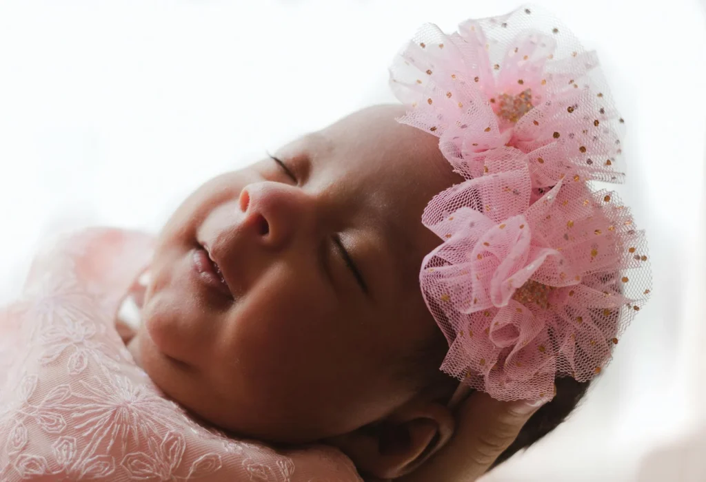 Picking the Perfect Ride: Your Infant Car Seat Checklist & Fit Guide