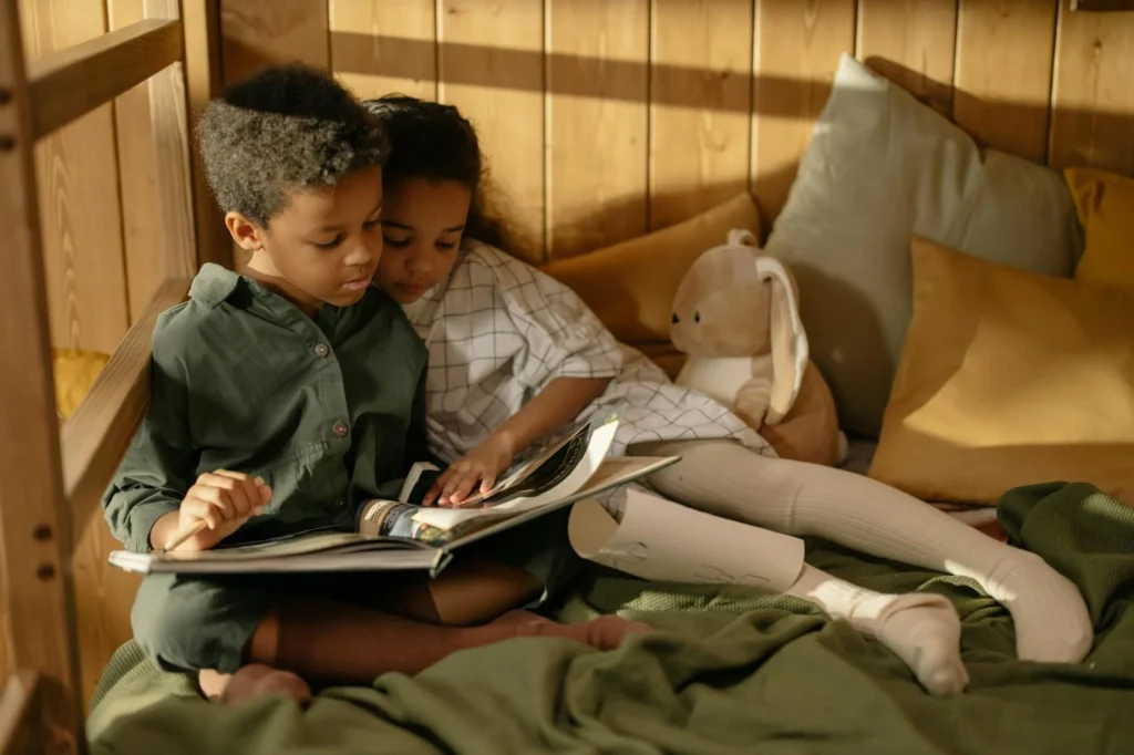 Age 10: Navigating Screens for Better Sleep – A Family Approach