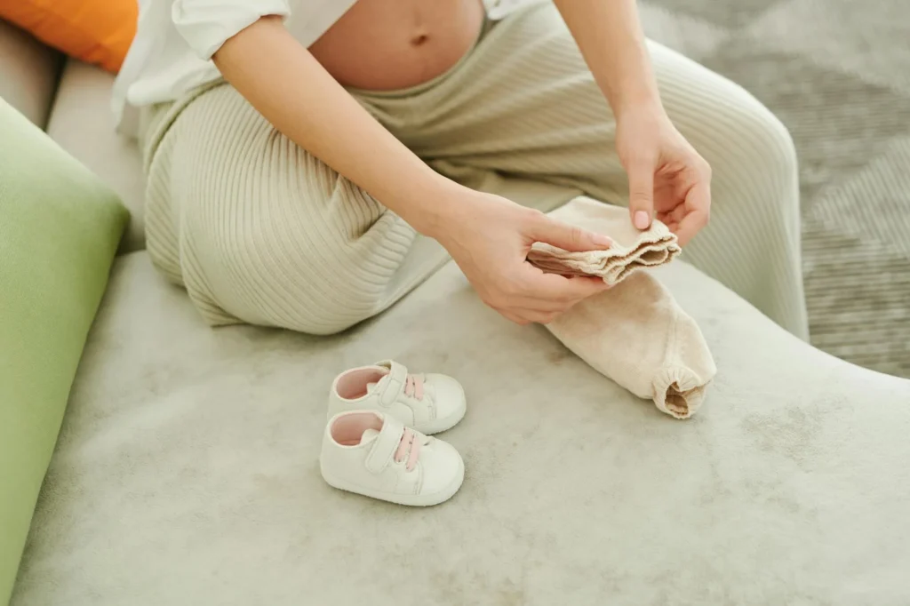 30 Weeks Pregnant: Your Early Hospital Bag Checklist
