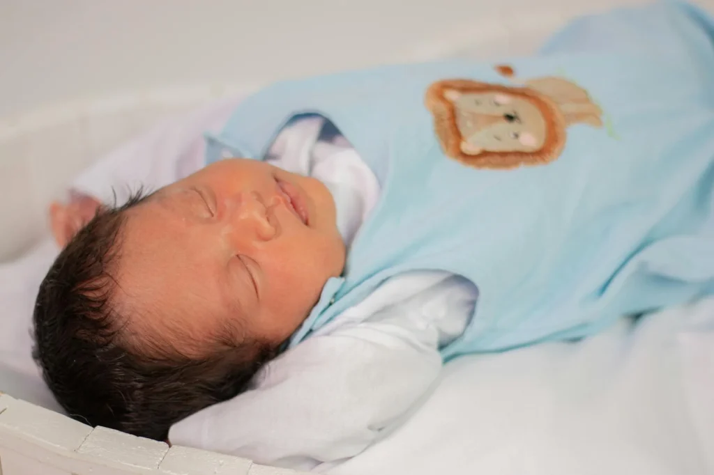 My 6-Week-Old Takes Short Naps: Realistic Tips to Try