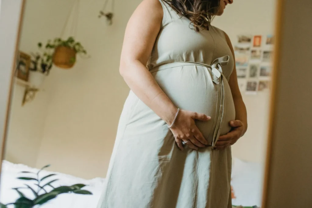 6 Weeks Pregnant: Navigating Common Changes and Easy Routines