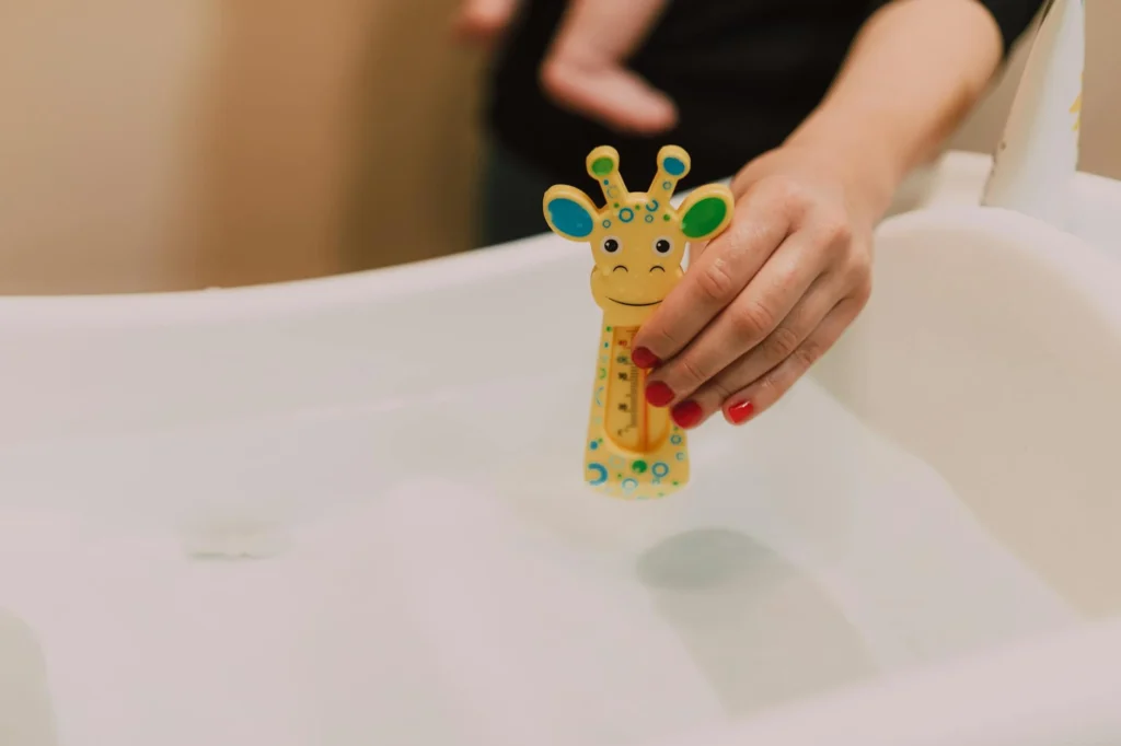 Making Bath Time Bliss: A Guide to Baby Bathtubs and Safety