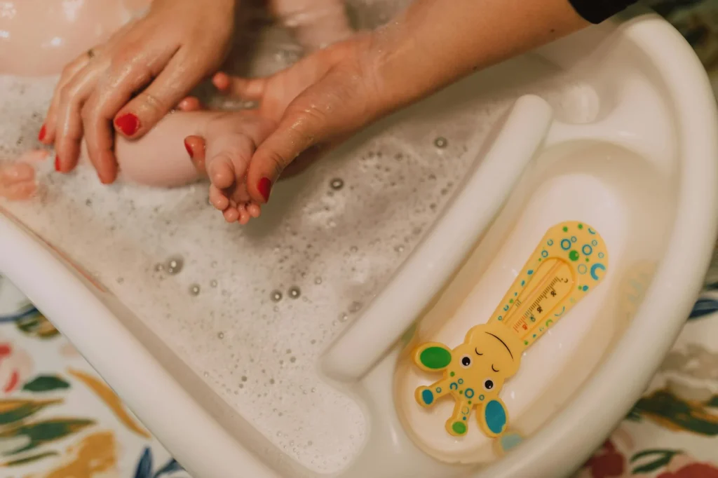 Making Bath Time Bliss: A Guide to Baby Bathtubs and Safety