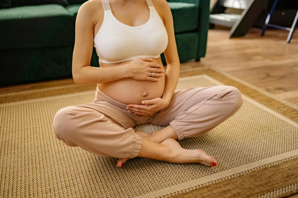 6 Weeks Pregnant: Navigating Common Changes and Easy Routines